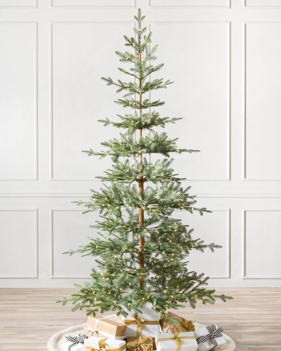 Árvore de Natal Pinheiro Alpino Minimalista LED | O Charme Orgânico e Sofisticado da Europa
